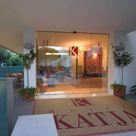 Katja فندق 4*