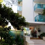 Katja Otel